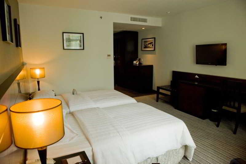 Hotel Sixty3 Kota Kinabalu Exterior photo